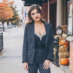 Meet your Posher, Abbey